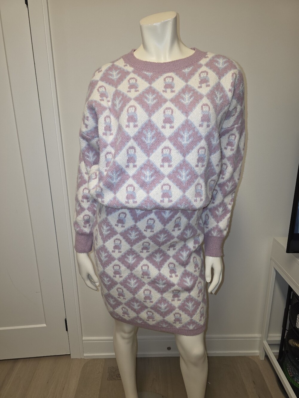 Cozy Lavender & White Printed Crewneck Knit Sweater & Skirt Set M